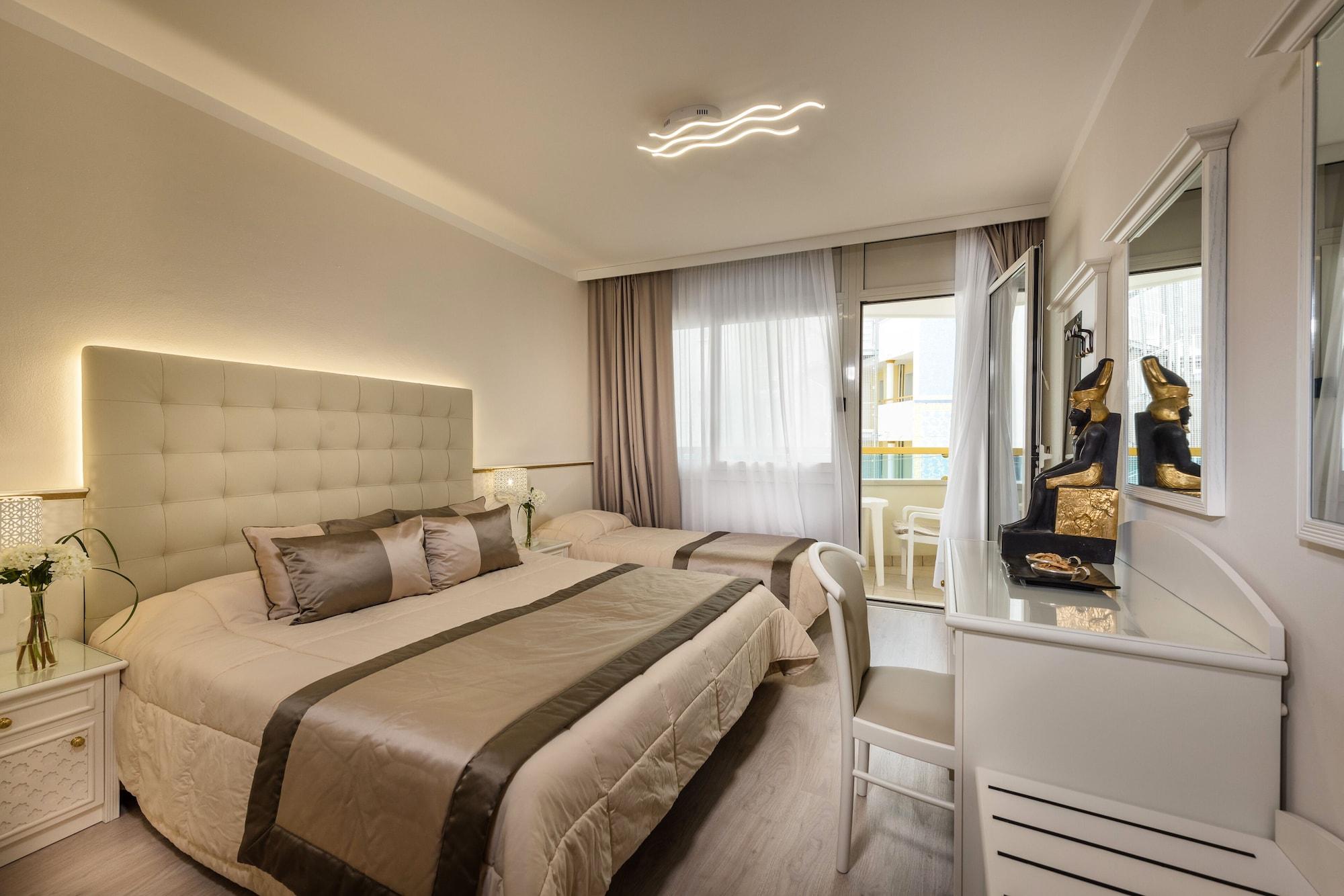 Luxor E Cairo The Beach Resort Lido di Jesolo Exterior photo