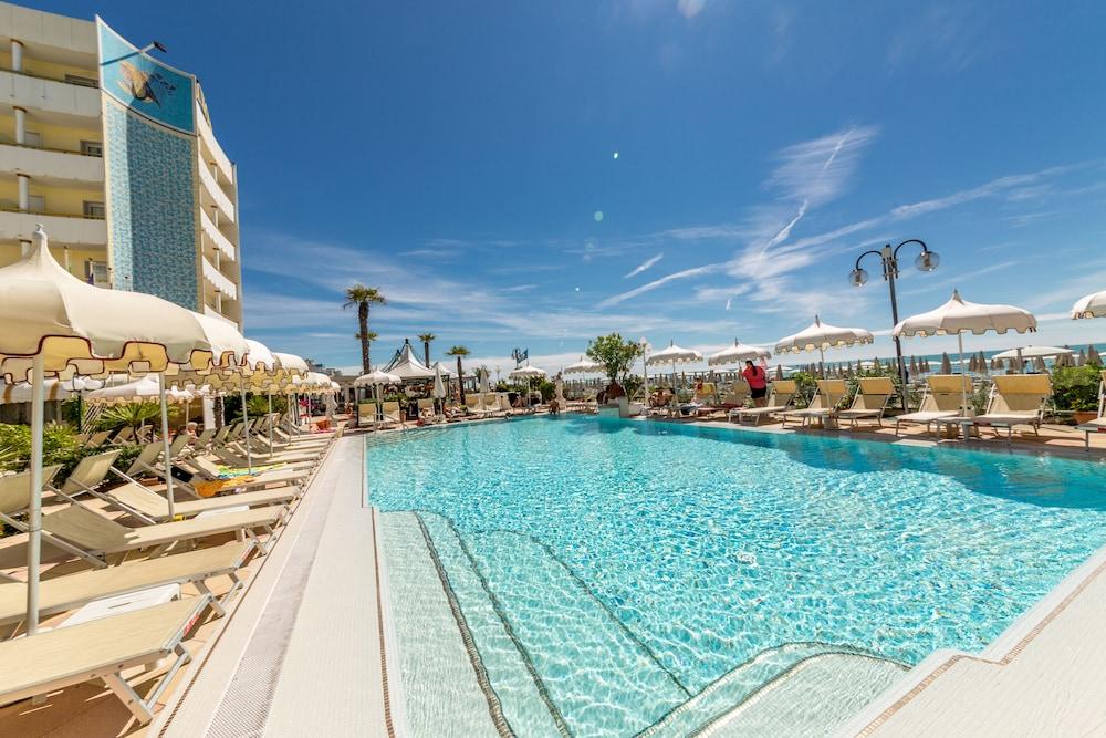 Luxor E Cairo The Beach Resort Lido di Jesolo Exterior photo