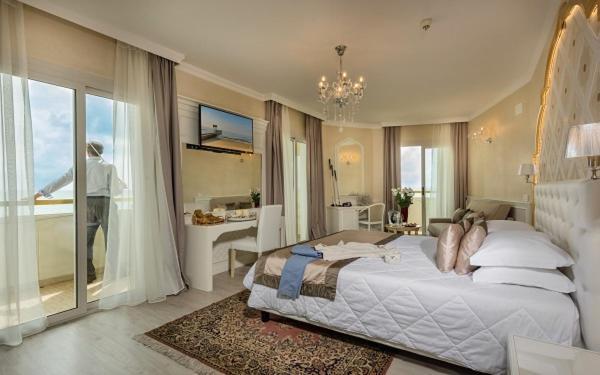 Luxor E Cairo The Beach Resort Lido di Jesolo Exterior photo