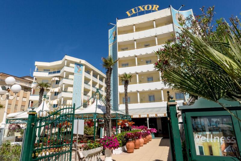 Luxor E Cairo The Beach Resort Lido di Jesolo Exterior photo